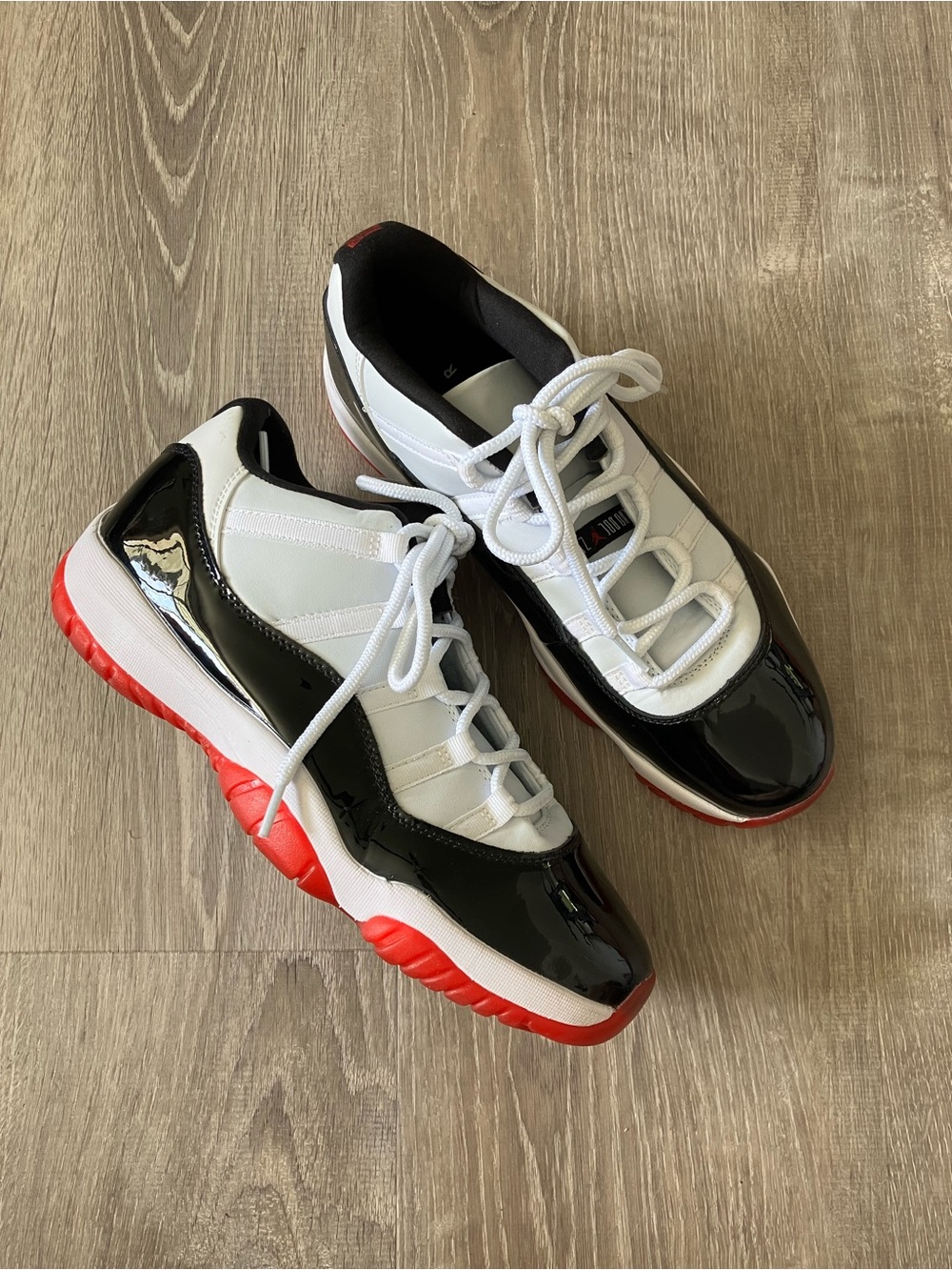 Air Jordan 11 Retro Low Concord-Bred